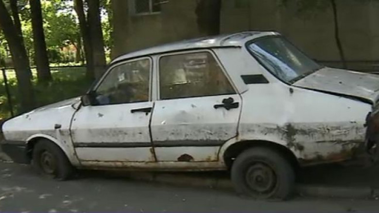 CHIȘINĂU ÎN HAOS: MAȘINI ABANDONATE ȘI INDIFERENȚA AUTORITĂȚILOR
